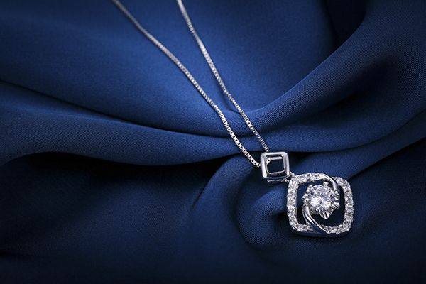 Tại sao trang sức bạc không bao giờ lỗi mốt?